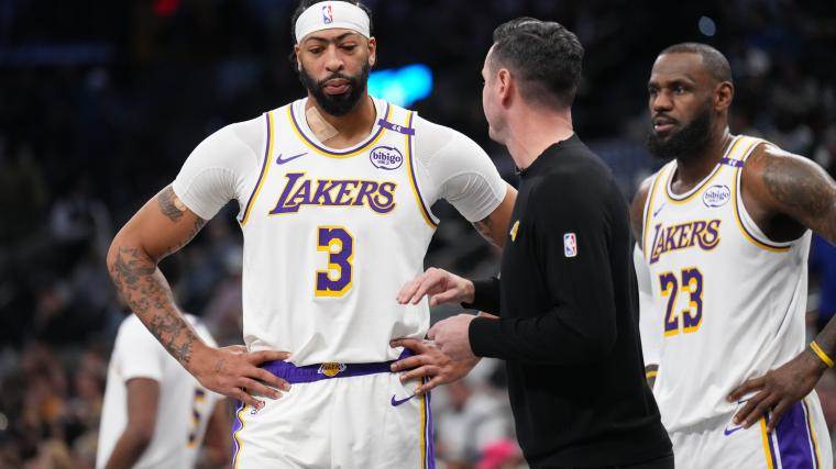 NBA 內幕人士與湖人隊聯繫九次全明星球員，並提到最近的交易傳聞